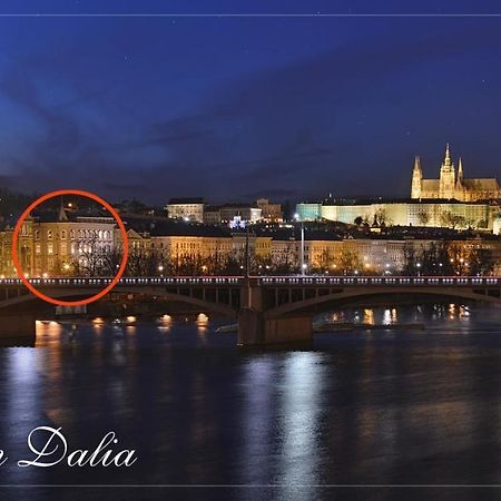 Apartman Dalia Janackovo Nabrezi Prague Extérieur photo