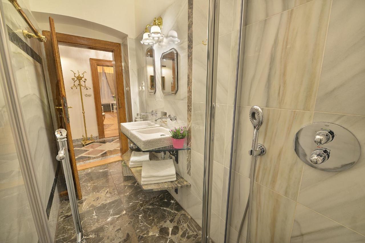 Apartman Dalia Janackovo Nabrezi Prague Extérieur photo