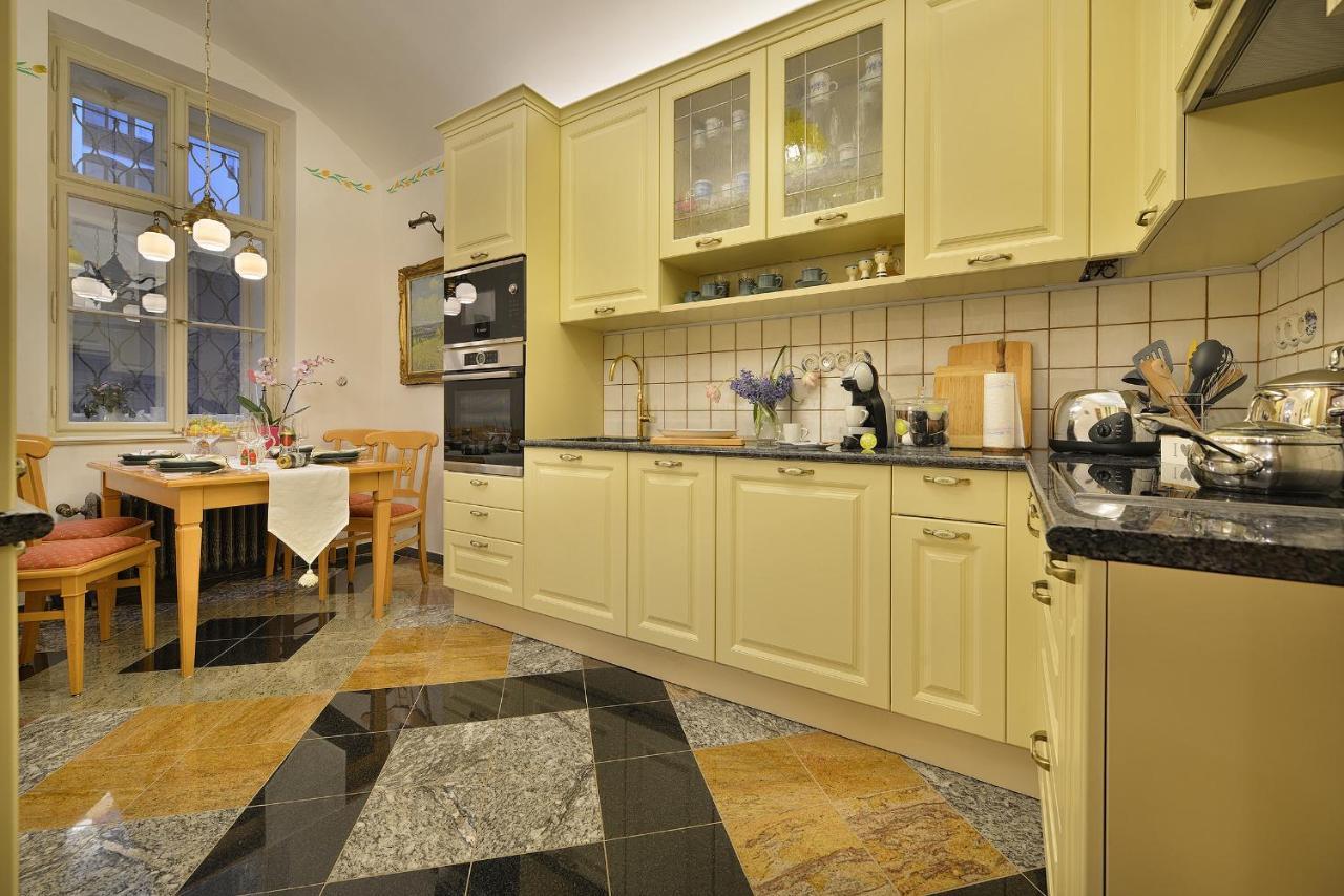 Apartman Dalia Janackovo Nabrezi Prague Extérieur photo